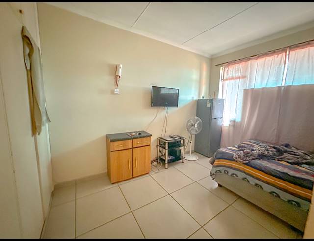 2 BEDROOM APARTMENT FOR SALE IN FAIRVIEW